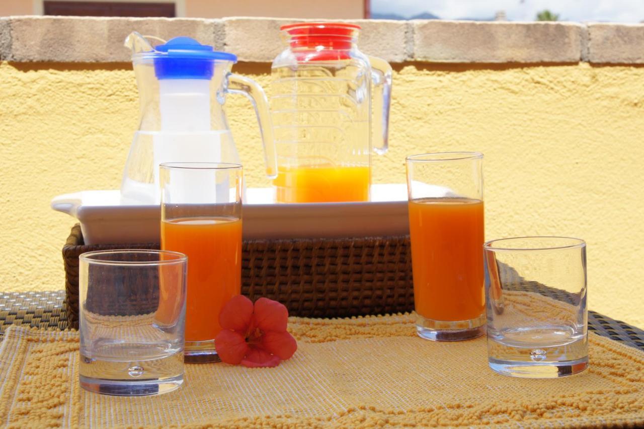 Il Piccolo Giardino Rooms & Breakfast Villasimius Exterior photo