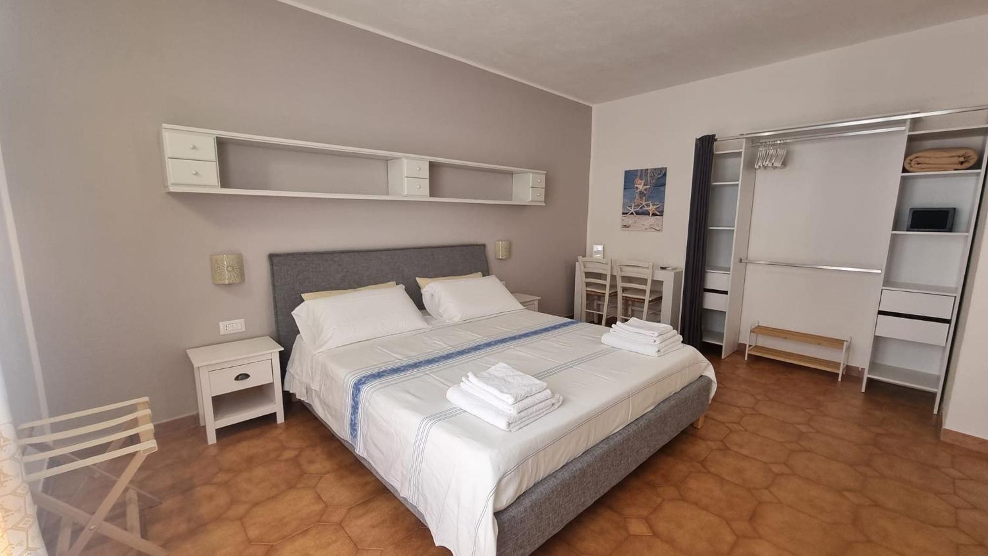 Il Piccolo Giardino Rooms & Breakfast Villasimius Exterior photo