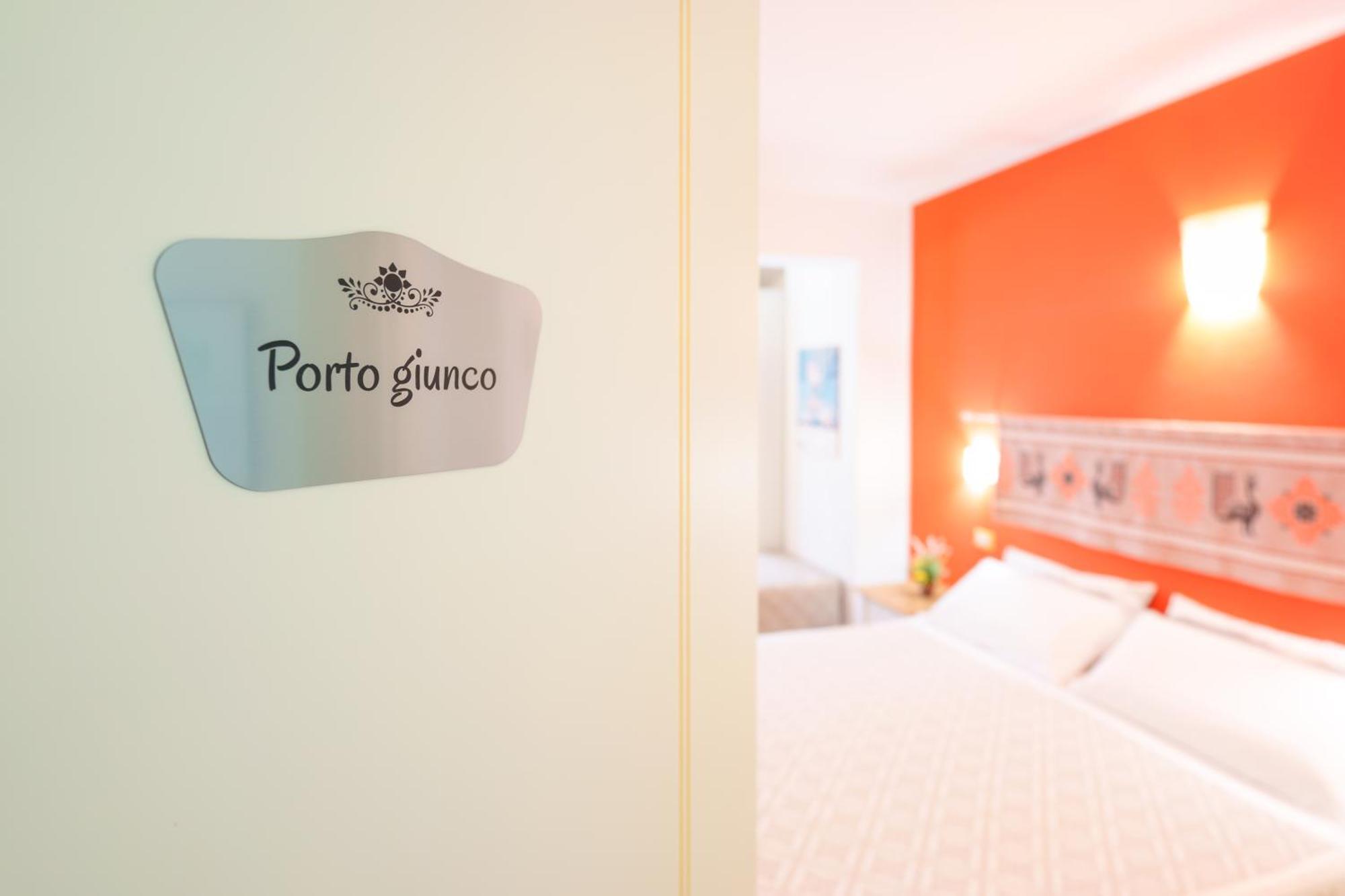 Il Piccolo Giardino Rooms & Breakfast Villasimius Exterior photo